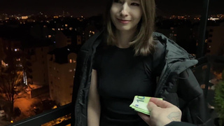 Юная Катюха раскрывает тайны взрослых наслаждений