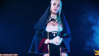 Модель Molly Red Wolf