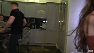 Жаркая ночь втроем: как подруга стала свидетелем нашей страсти