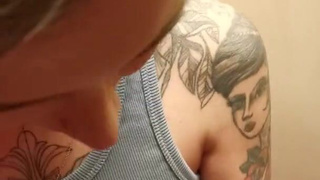 blowjob in the fitting room of the store next to the security guard! Public sex.mp4