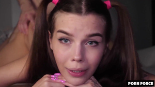 Алина Фокс жестко трахает тугого подростка